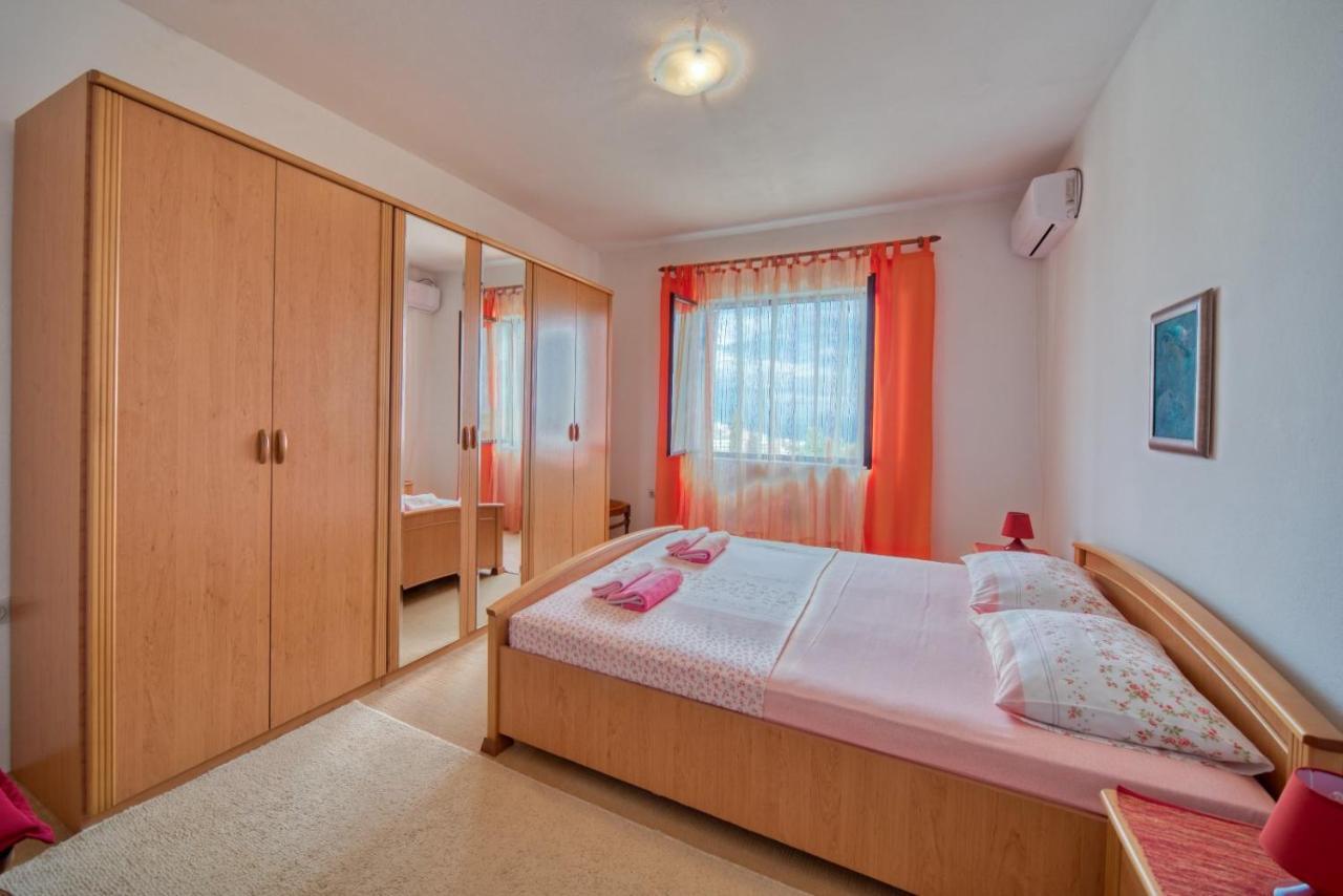 Bor - The Entire Home With Sea View Ulcinj Bagian luar foto